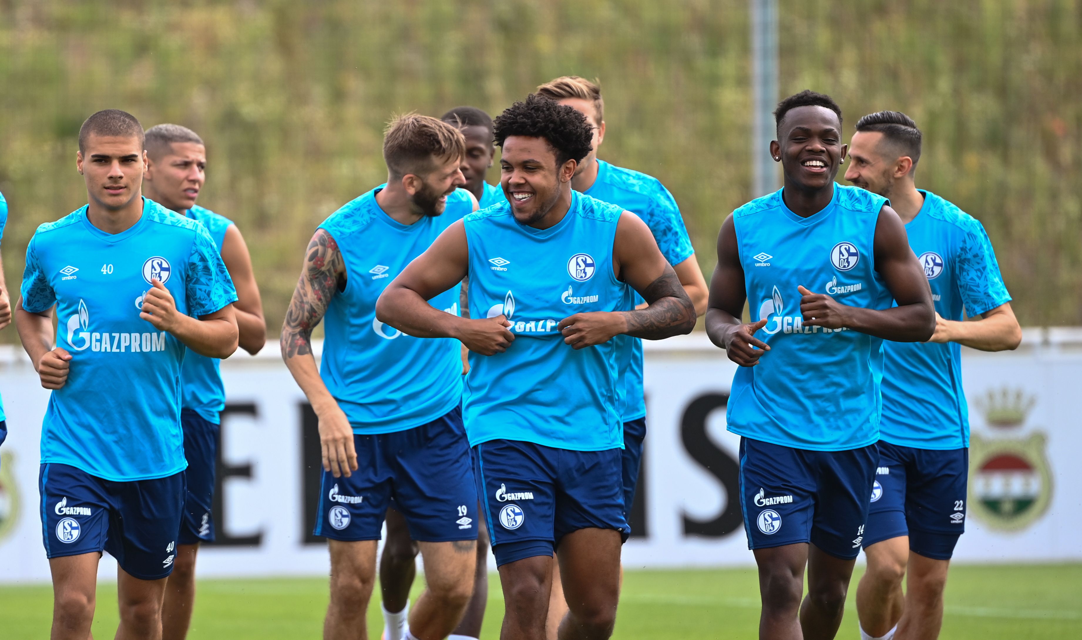 Para pemain Schalke berlatih.