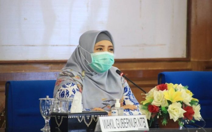 Wakil Gubernur NTB Sitti Rohmi Djalilah.menjadi narasumber di FGD) Dampak Penyebaran Pandemi Covid-19 di Indonesia dan Solusi Strategisnya.