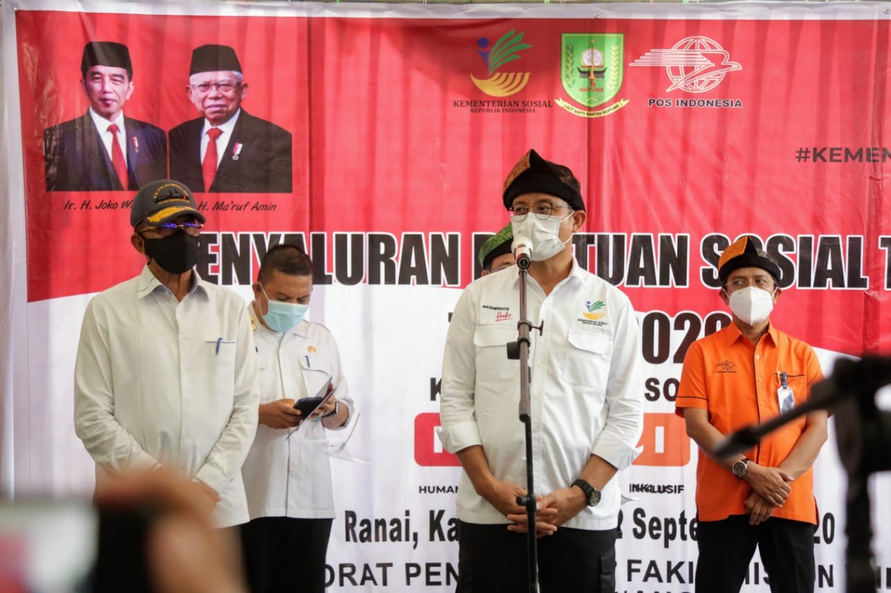 Mensos Juliari P. Batubara menyatakan, Kemensos tidak pernah menerbitkan aturan yang memberikan keistimewaan kepada pemasok tertentu