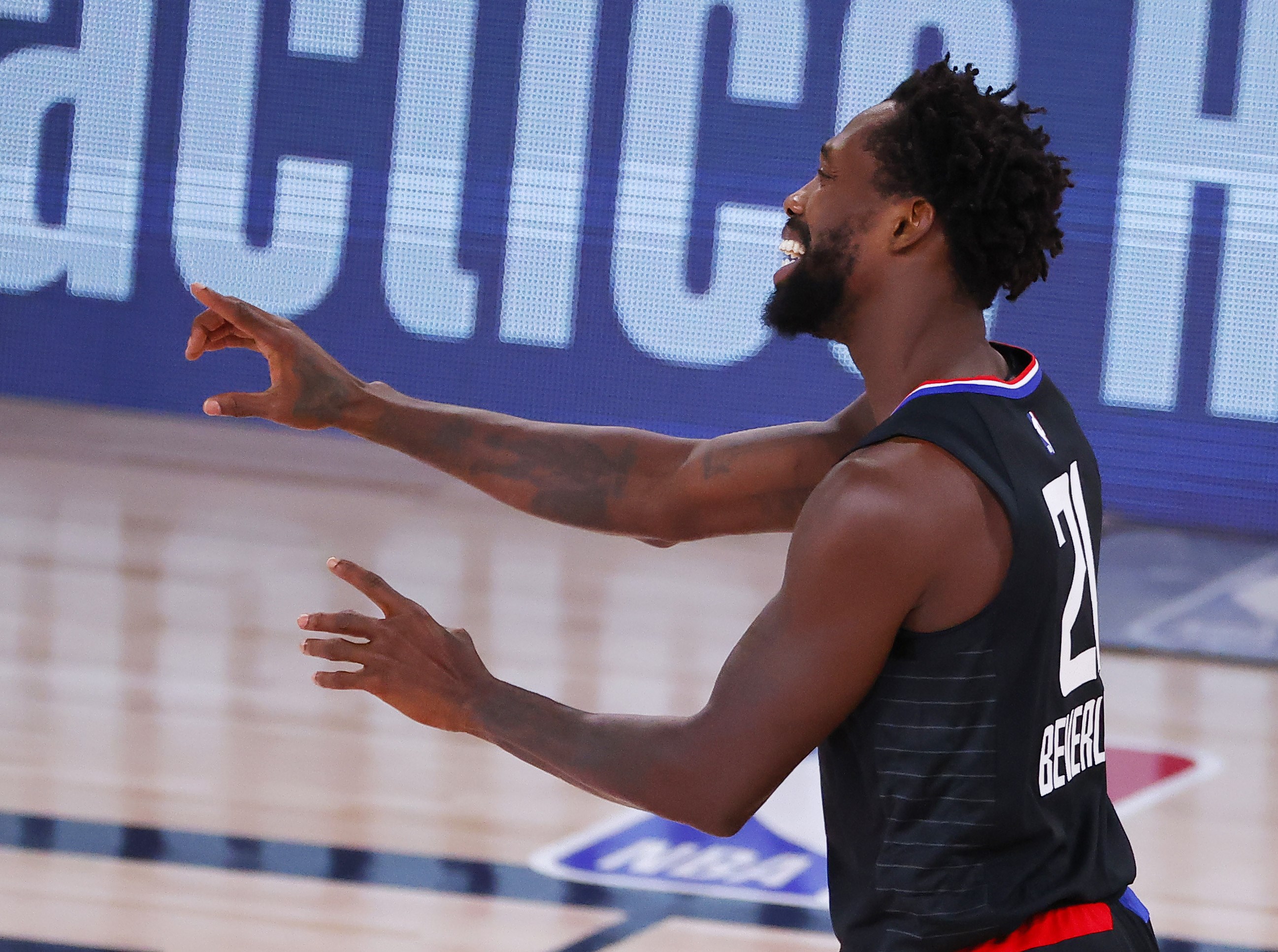 Ejek Wasit, Beverley Didenda Rp369 Juta