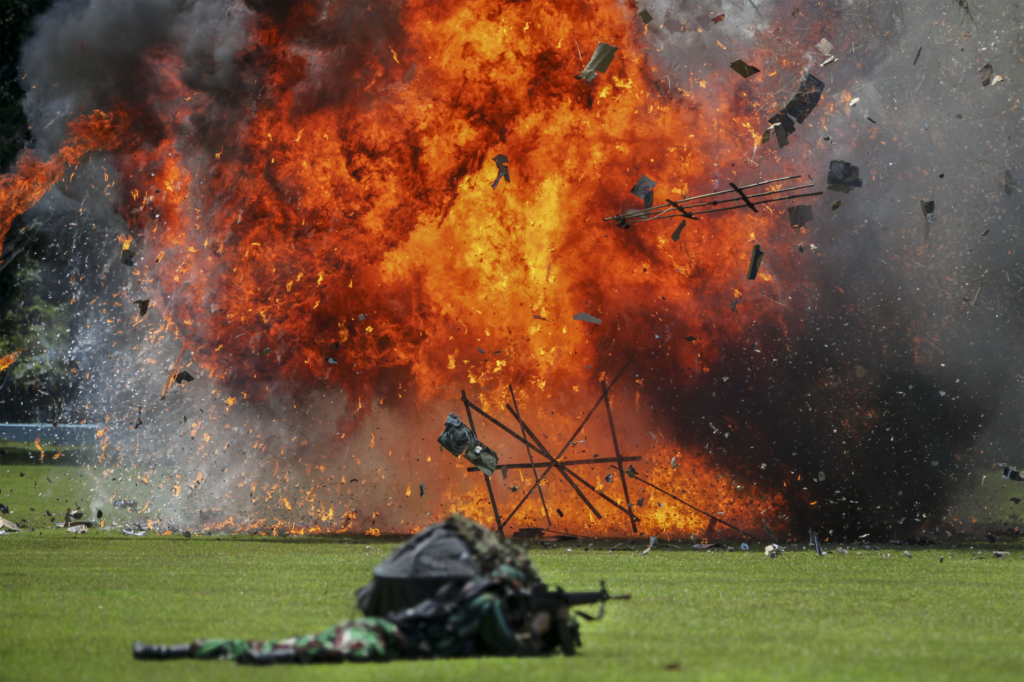 Simulasi pertahanan Pangkalan Lanud Adi Soemarmo.