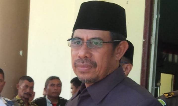 Bupati Halmahera Selatan Bahrain Kasuba gagal maju pada Pilkada 2020