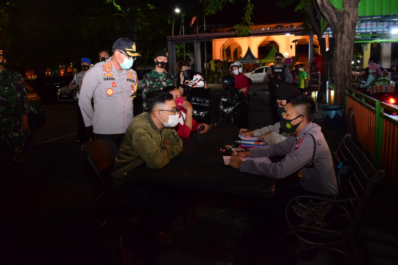 Operasi yustisi di Sidoarjo. 