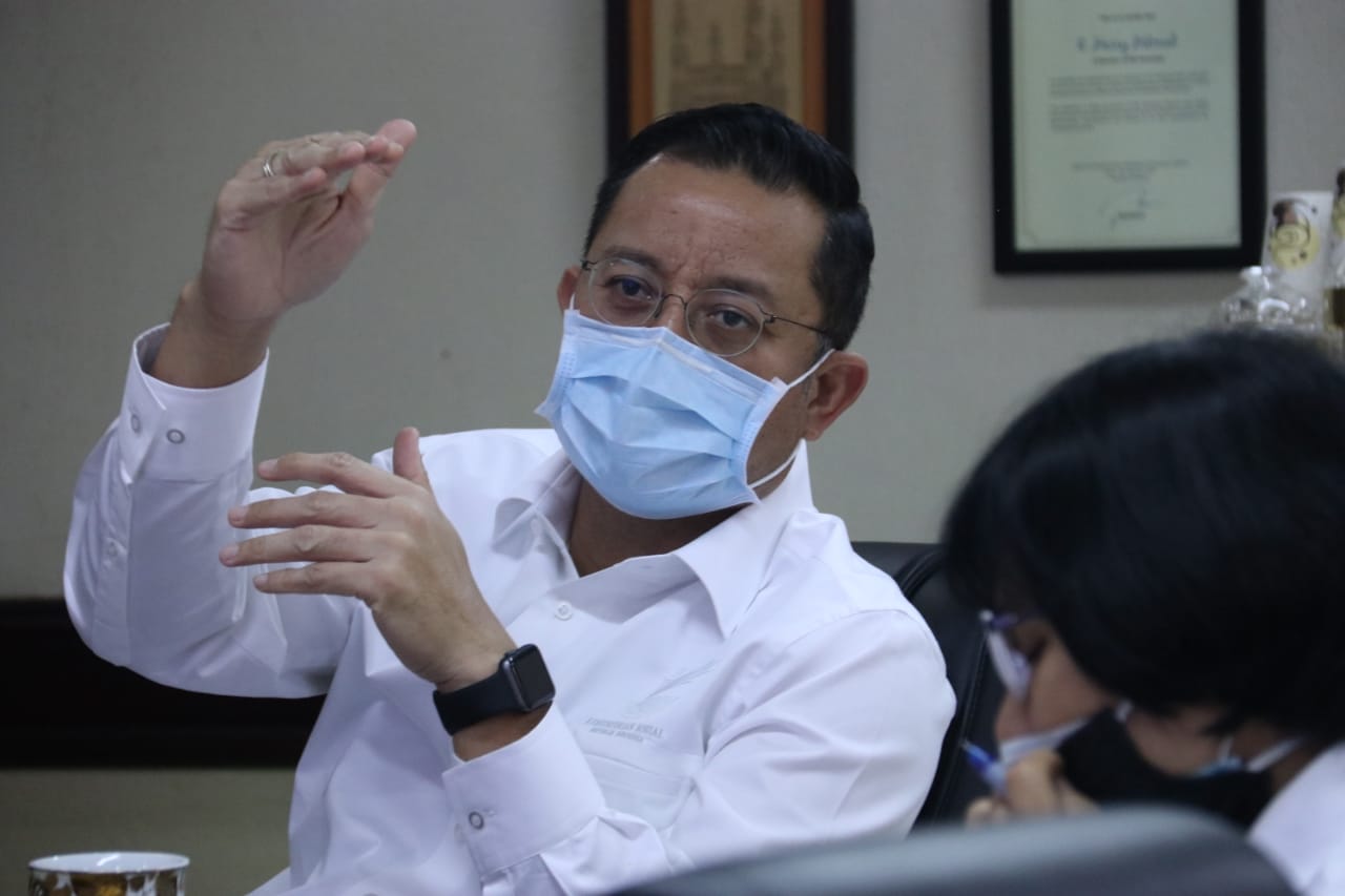 Mensos Juliari P Batubara