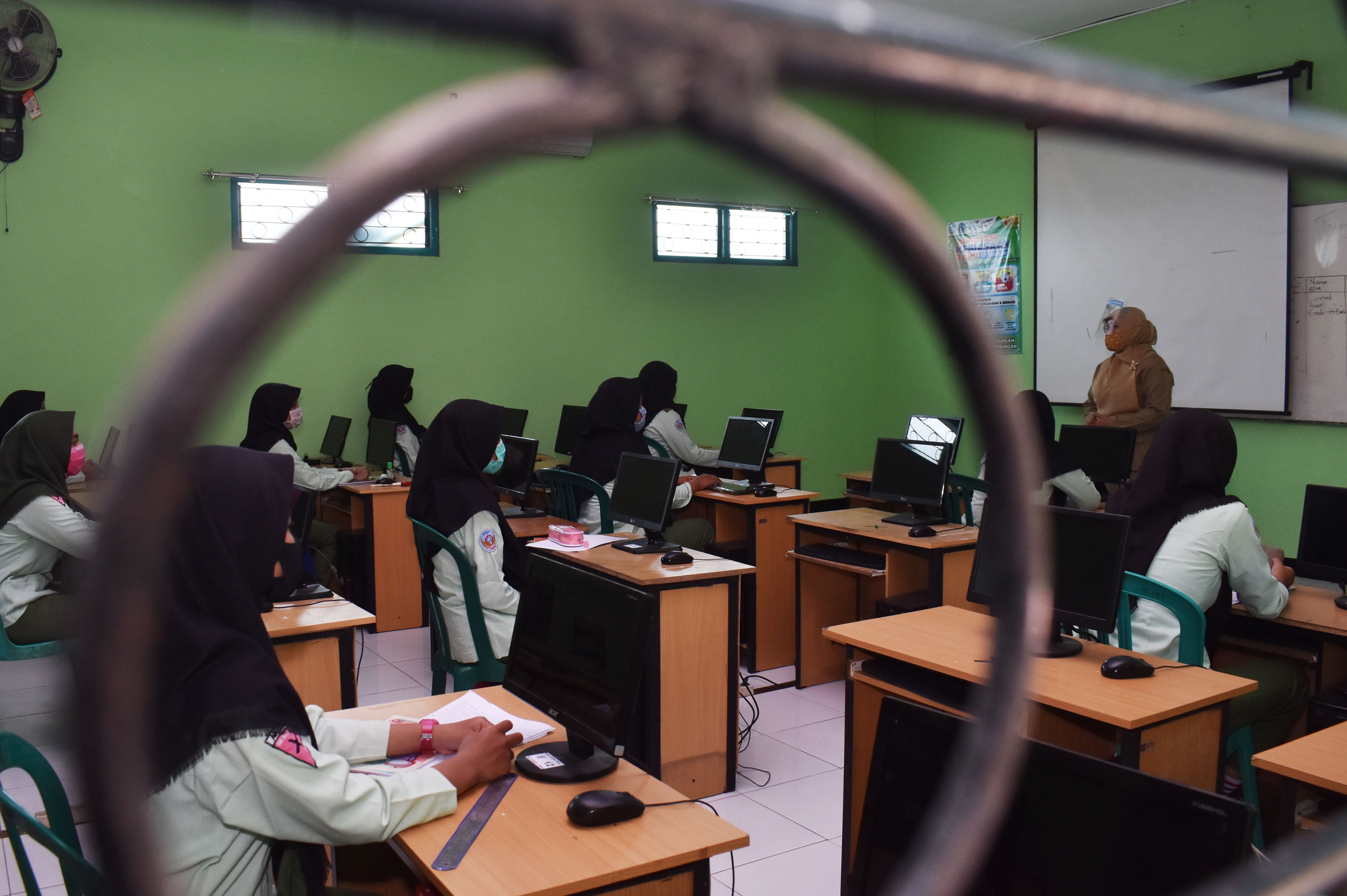 ilustrasi belajar tatap muka di masa pandemi