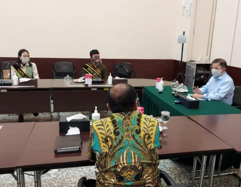 Duta SDgs yang juga Staf Khusus Presiden RI Billy Mambrasar bertem,u Menteri PPn Suharso Monoarfa