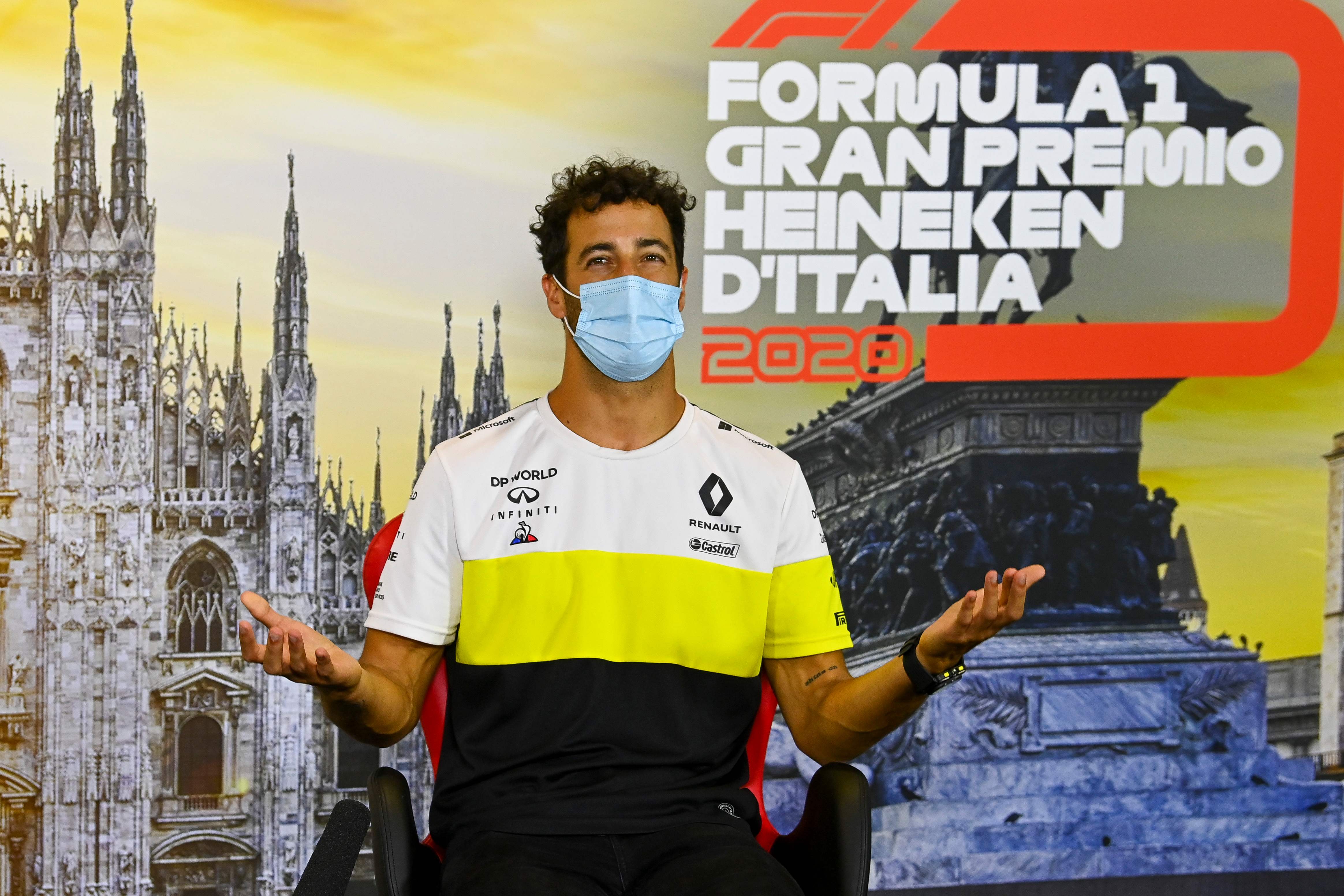 Pembalap Renault Daniel Ricciardo