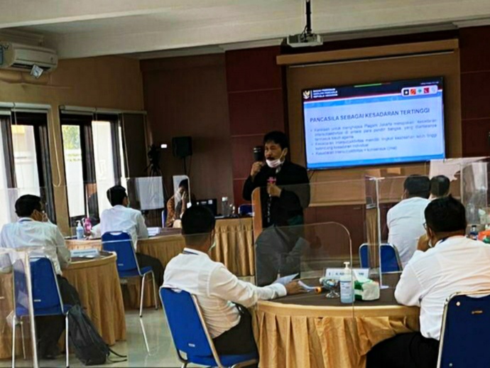 Kepala BPIP Yudian Wahyudi, saat memberikan pengarahan kepada  peserta Pelatihan Kepemimpinan Administrator Kementerian PUPR