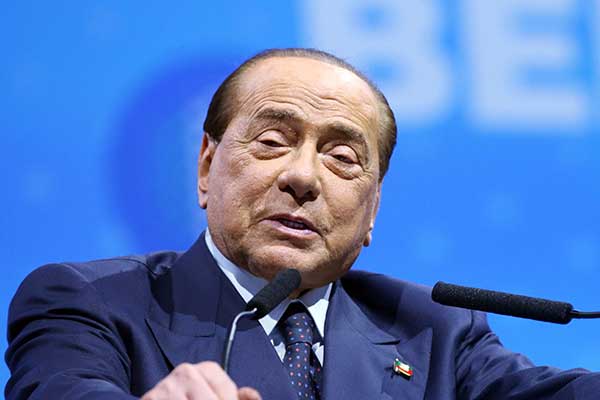 Mantan Perdana Menteri Italia Silvio Berlusconi 