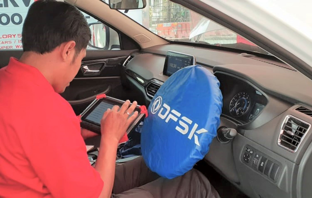 Layananpurna jual DFSK didukung mekanik yang terlatih dan peralatan canggih sesuai standar pabrikan.