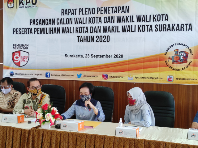 Pleno KPU Surakarta menetapkan pasangan  Gibran-Teguh dan Bagyo-Supardjo maju dalam Pilkada Surakarta