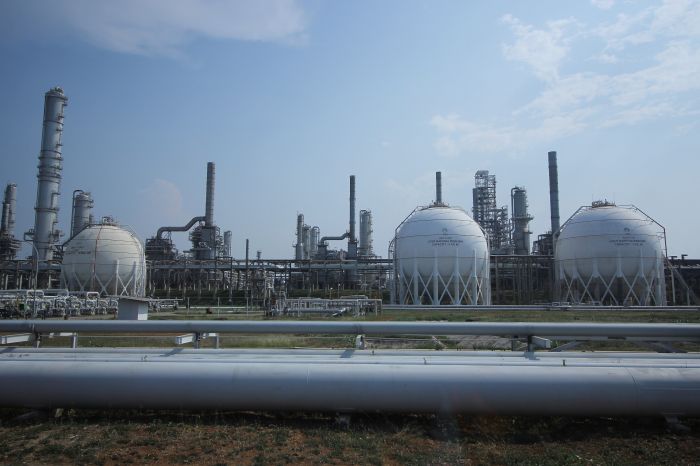 Kawasan kilang PT Trans Pacific Petrochemical Indotama (TPPI) di Tuban, Jawa Timur.