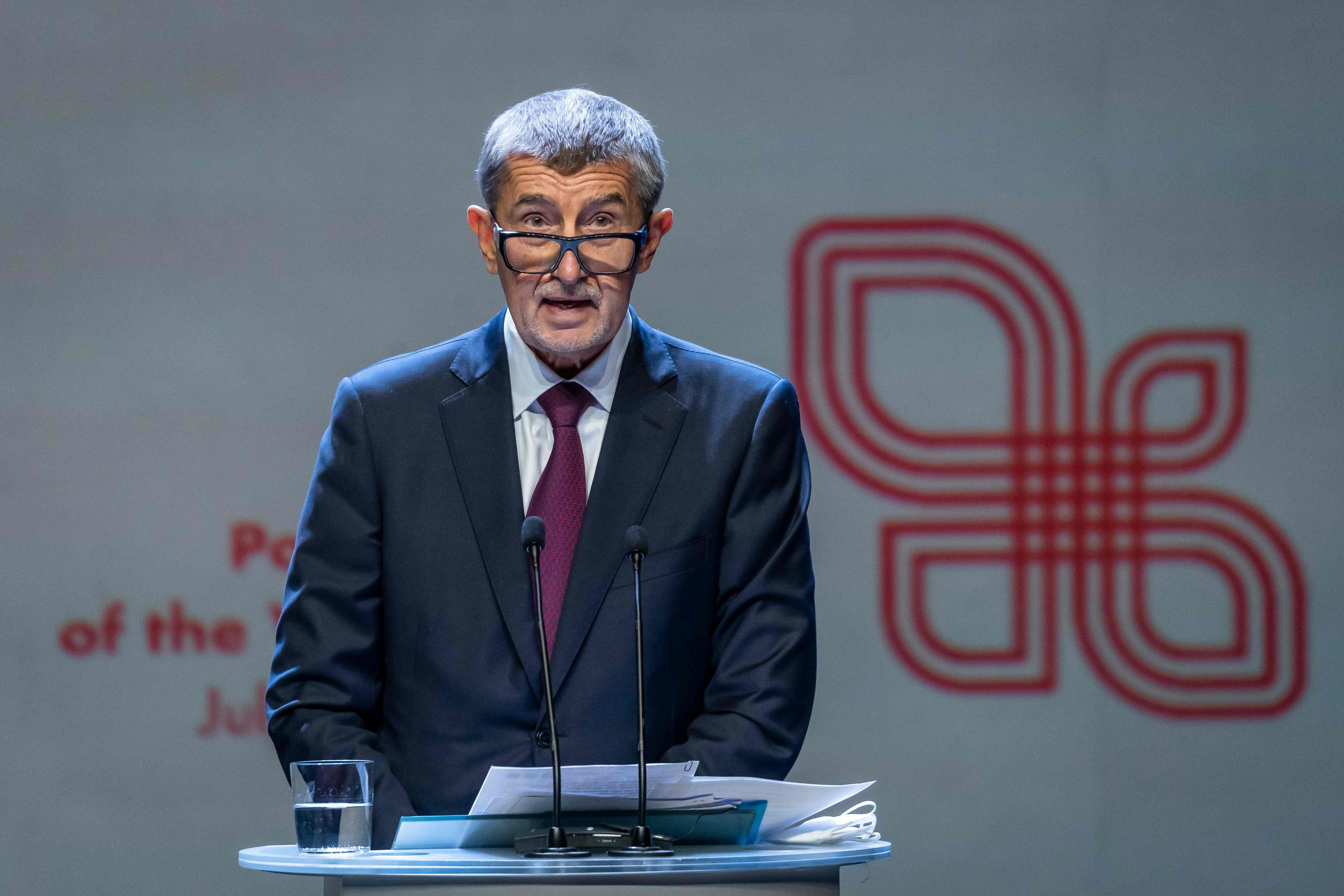 PM Rep Ceko Akui Salah Cabut Pembatasan Covid-19