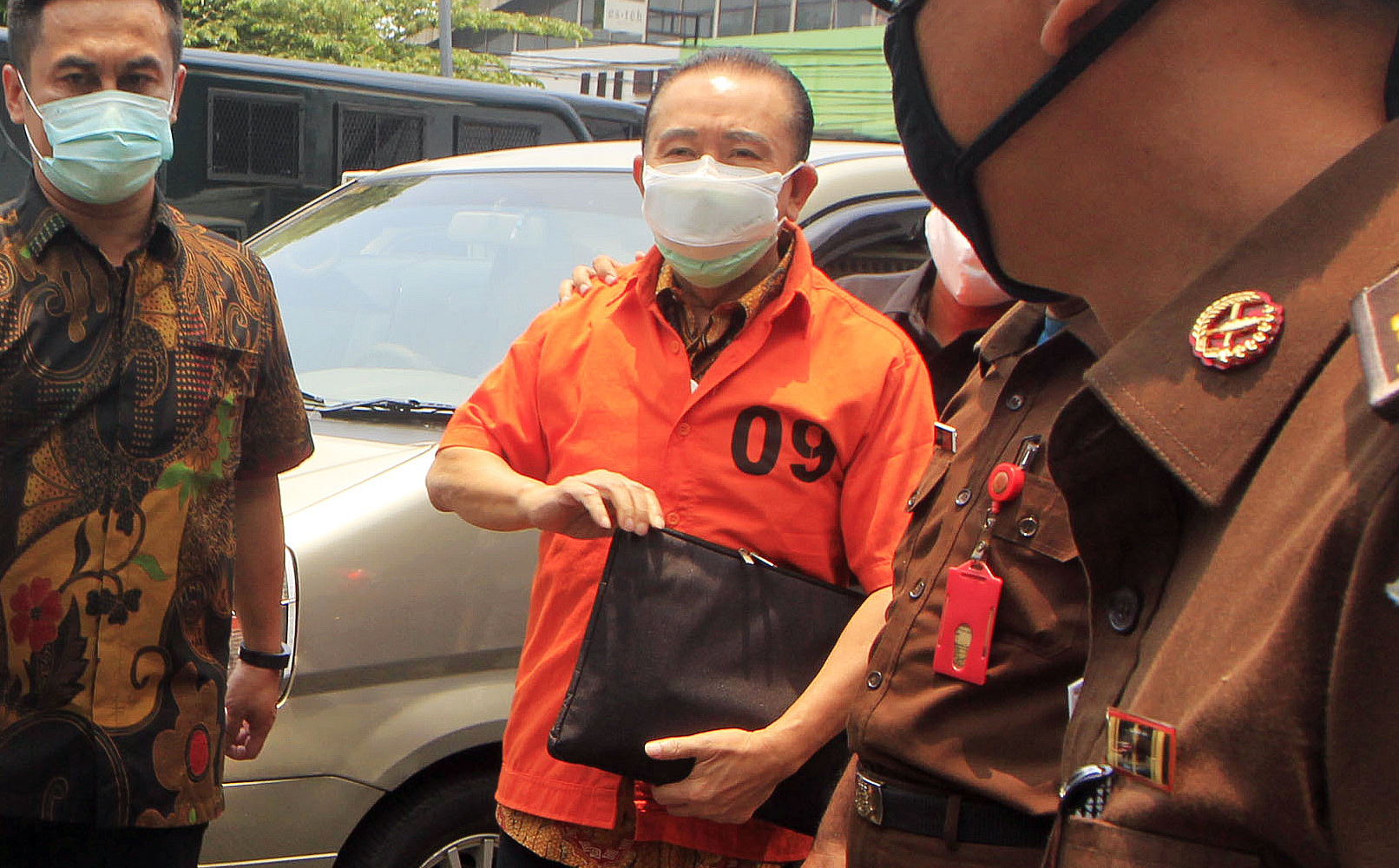 joko Tjandra saat pelimpahan berkasnya ke kejaksaan