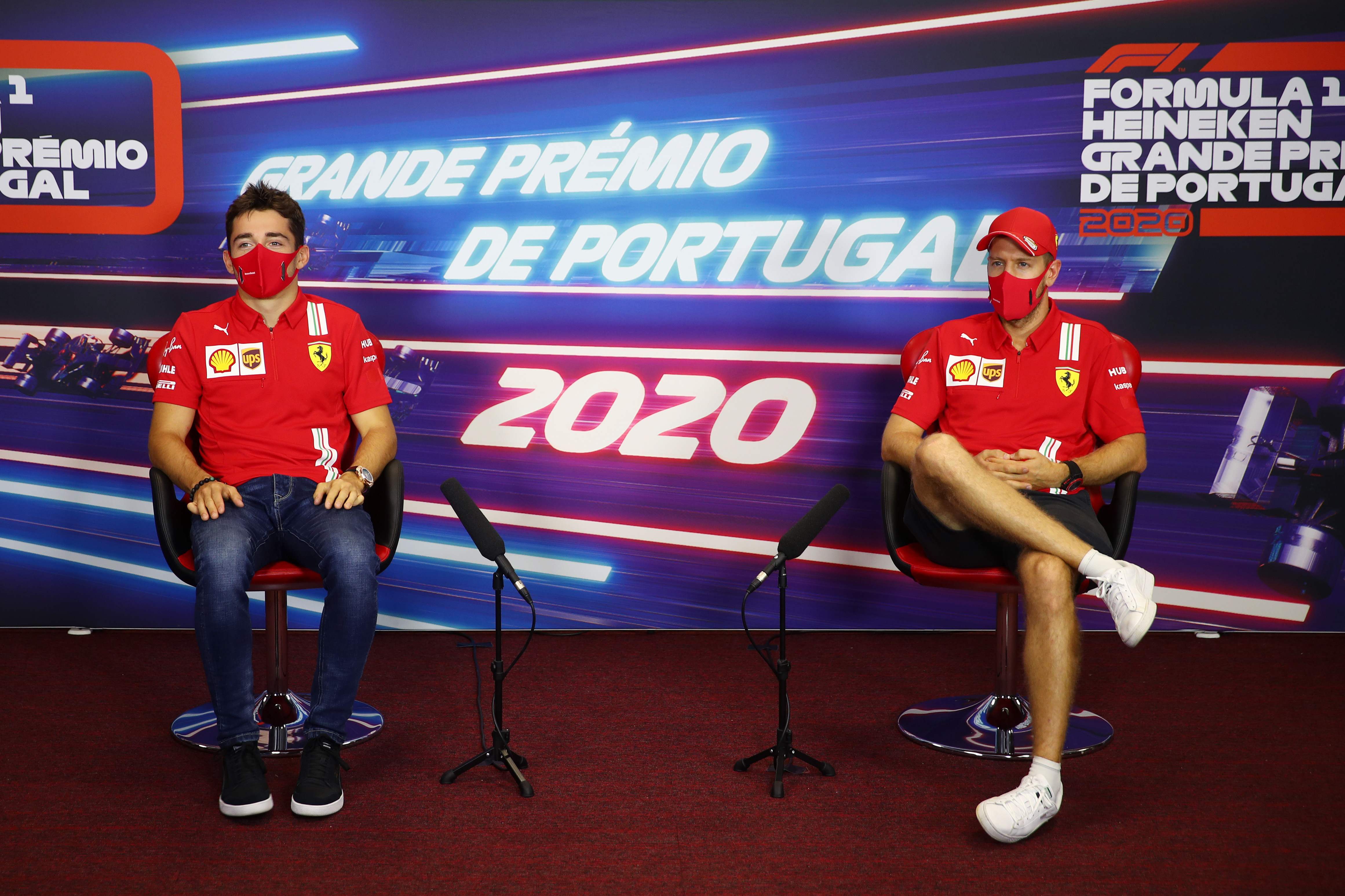 Duet pembalap Ferrari, Charles Leclerc (kiri) dan Sebastian Vettel