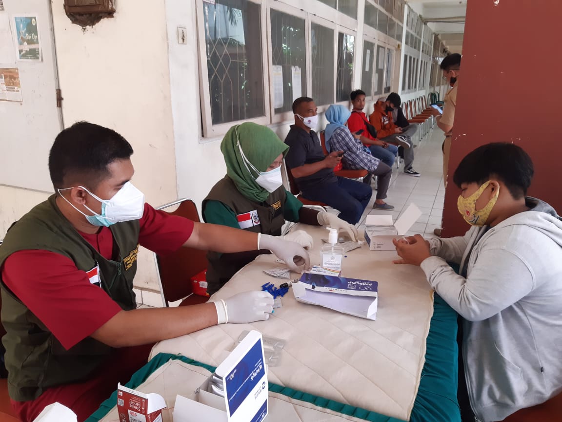 Komite Olahraha Nasional Indonesia Sulawesi Selatan melakukan tes cepat atau rapid test, kepada puluhan atlet dan ofisial.