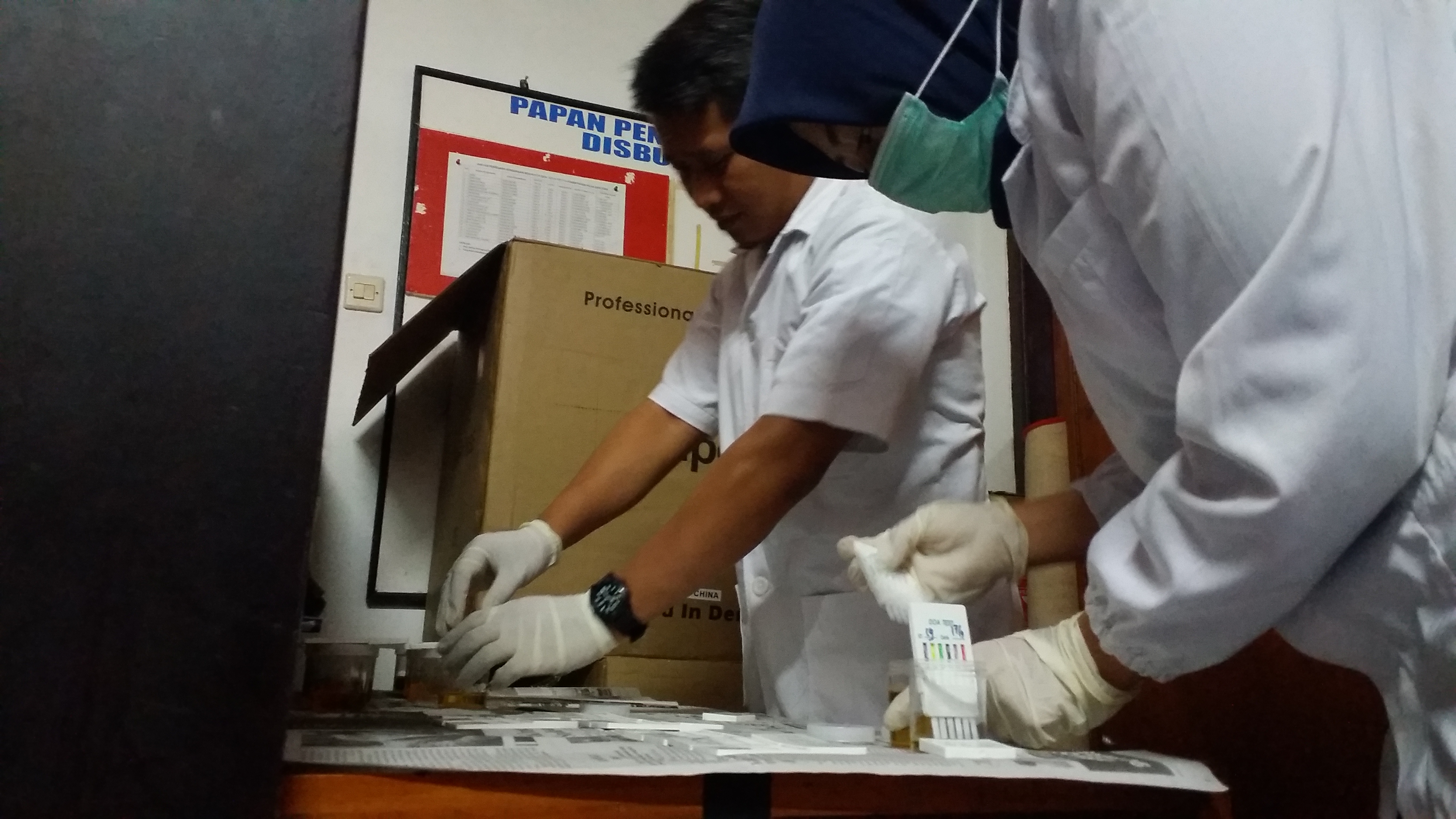 Aparatur sipil negara (ASN) di lingkungan Pemkab Cianjur, Jawa Barat, wajib tes urine untuk mencegah peradaran narkoba dikalangan ASN.