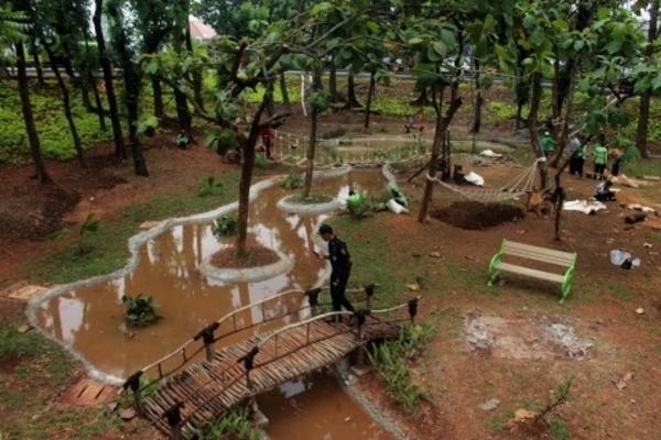 Ilustrasi -- taman di DKI