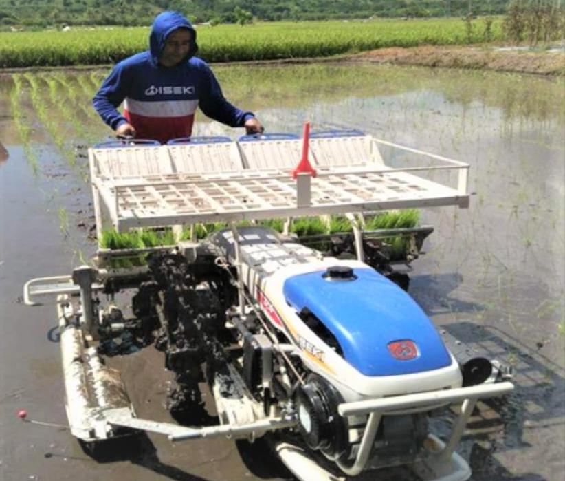 Aliin mesin pertanian yang disumbang Kementan kepada petani di Kabupaten Pati, Jawa Tengah. 