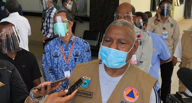 Gubernur Papua Barat Dominggus Mandacan