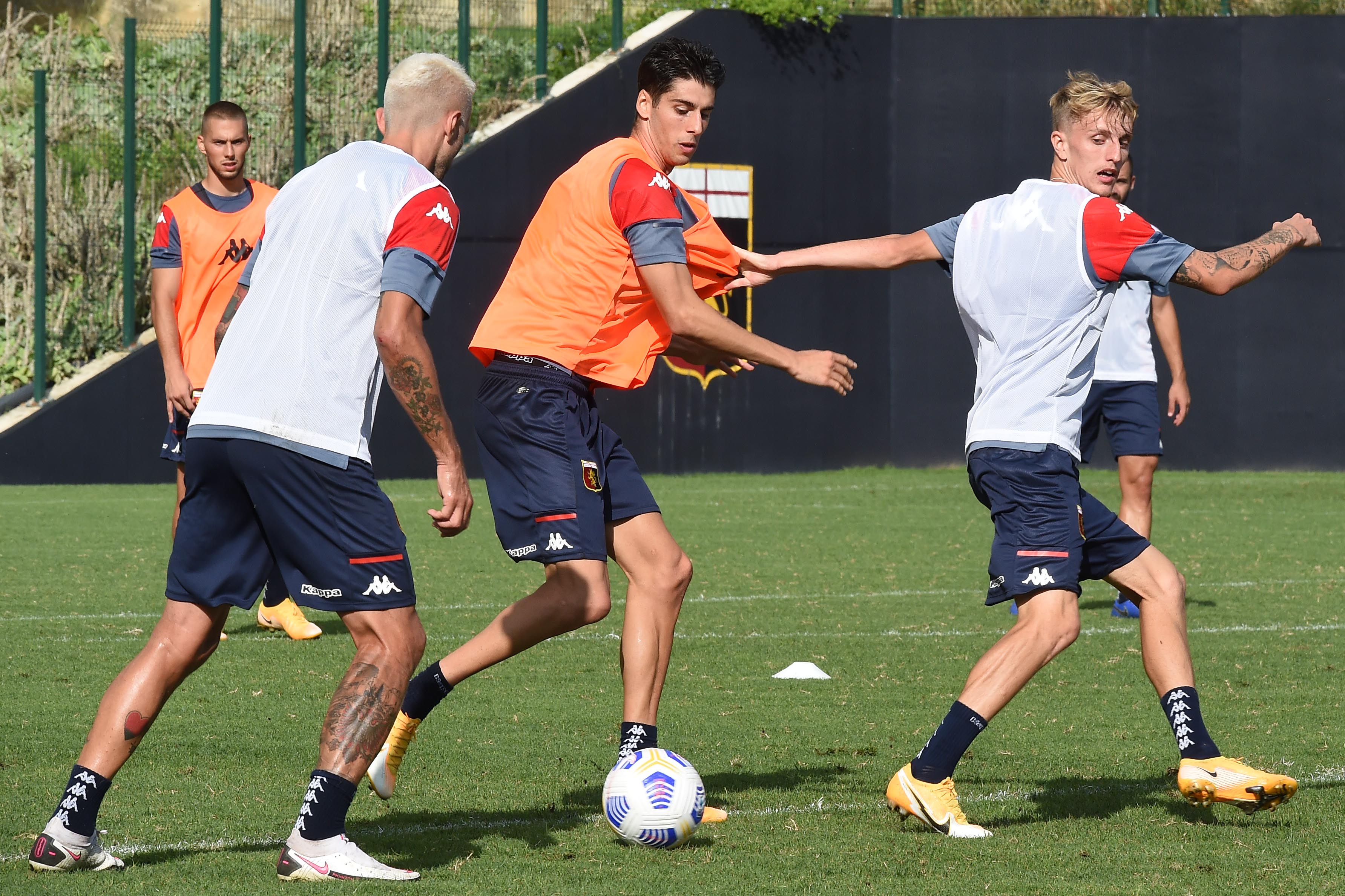 Sesi latihan klub Serie A Genoa