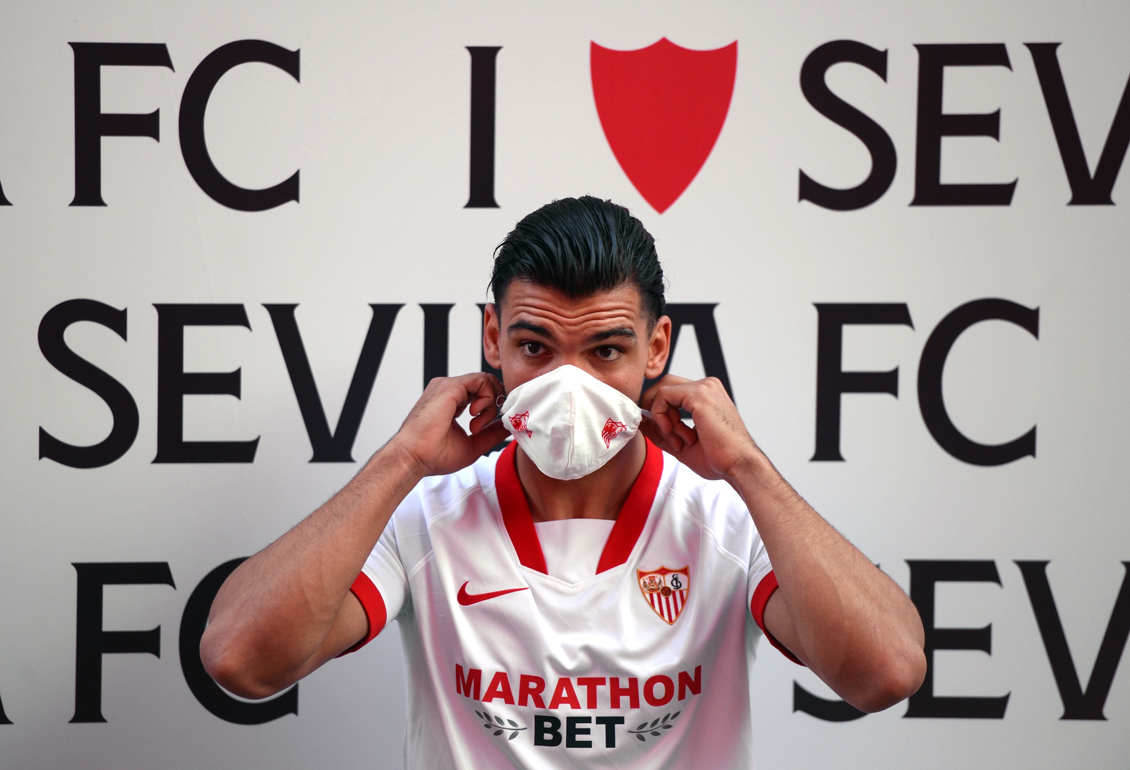 Sevilla Tanda Tangani Kontrak Karim Rekik dan Oussama Idrissi