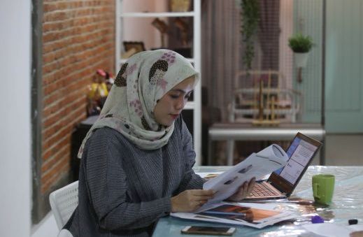 Sebagian besar waktu dihabiskan dengan duduk saja, baik untuk bekerja dan belajar berpotensi akan menimbulkan wasir.  