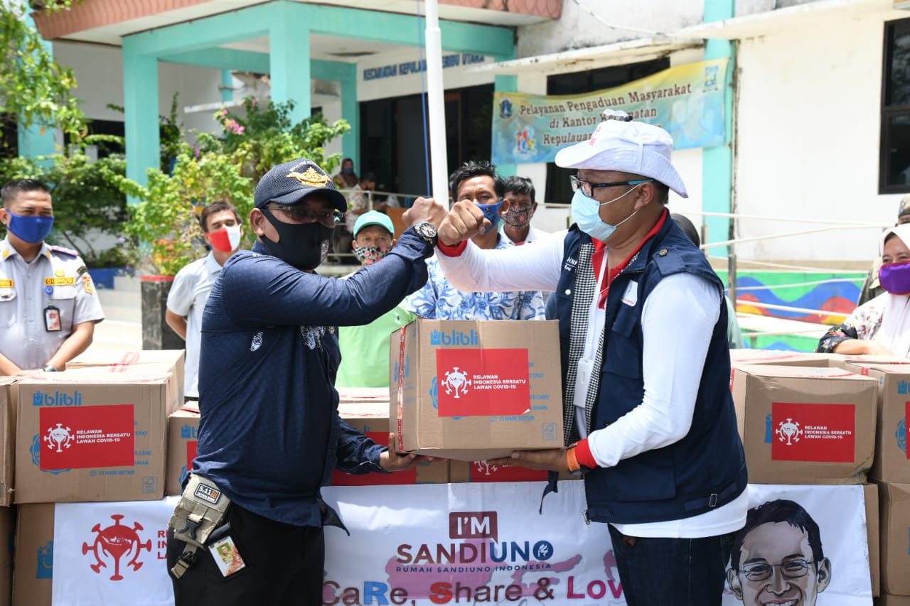bansos relawan Indoensia Bersatu di Kepulauan Seribu