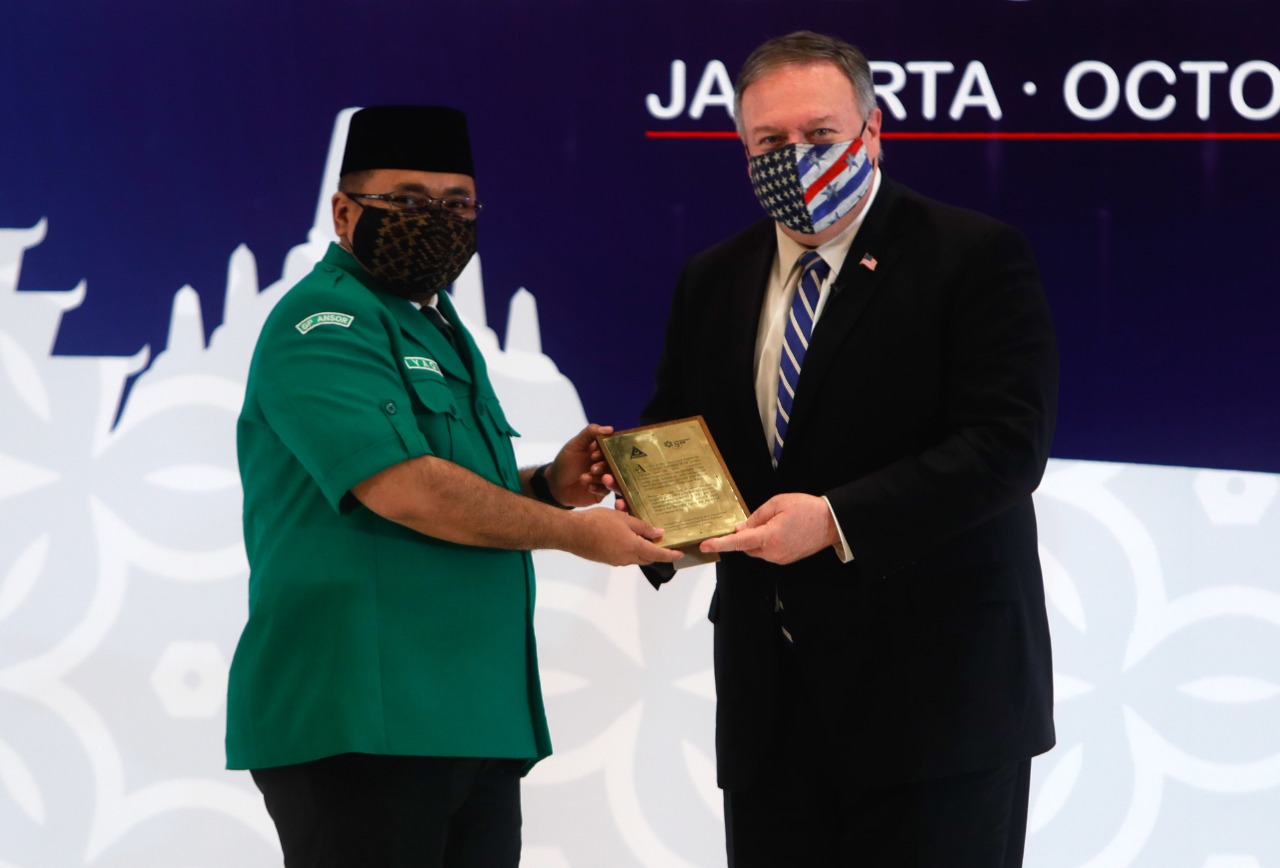 Ketua Umum PP GP Ansor Yaqut Cholil Qoumas (kiri) dan Menlu AS Mike Pompeo di Jakarta, Kamis (29/10/2020).