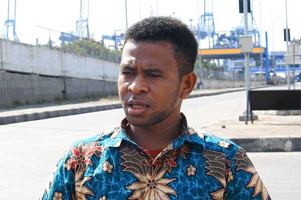 Mukhlis Nabi, Putra Teluk Bintuni lulusan P2TIM Teluk Bintuni