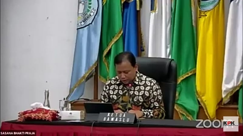Ketua Bawaslu Abhan dalam Webinar Nasional Pembekalan Seluruh Pasangan Calon dan Penyelenggara Pemilu.