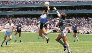 Gol Maradona ke gawang Inggris di laga Piala Dunia 1986.