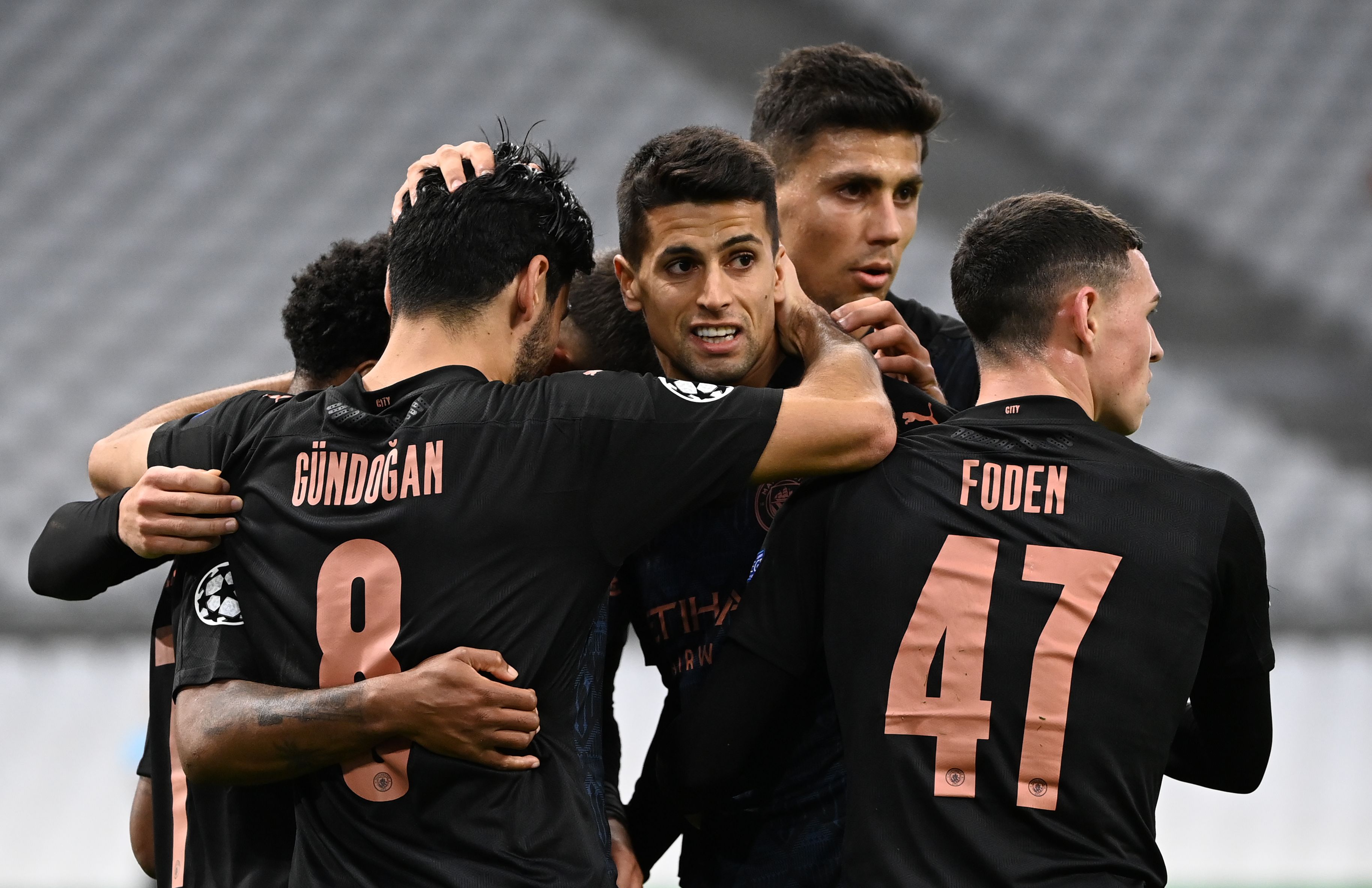 Pemain Manchester City merayakan kemenangan setelah unggul 3-0 atas Marseille, Rabu WIB (28/10)