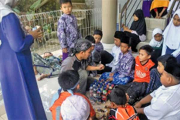 Kegiatan Komunitas Rumah Sampah Berbasis Sekolah (RSBS)