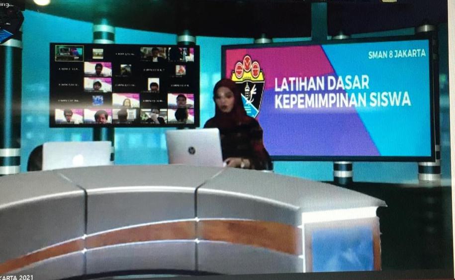 Latihan Dasar Kepemimpinan Siswa (LDKS) secara virtual yang dilaksanakan  SMAN 8 Jakarta. 