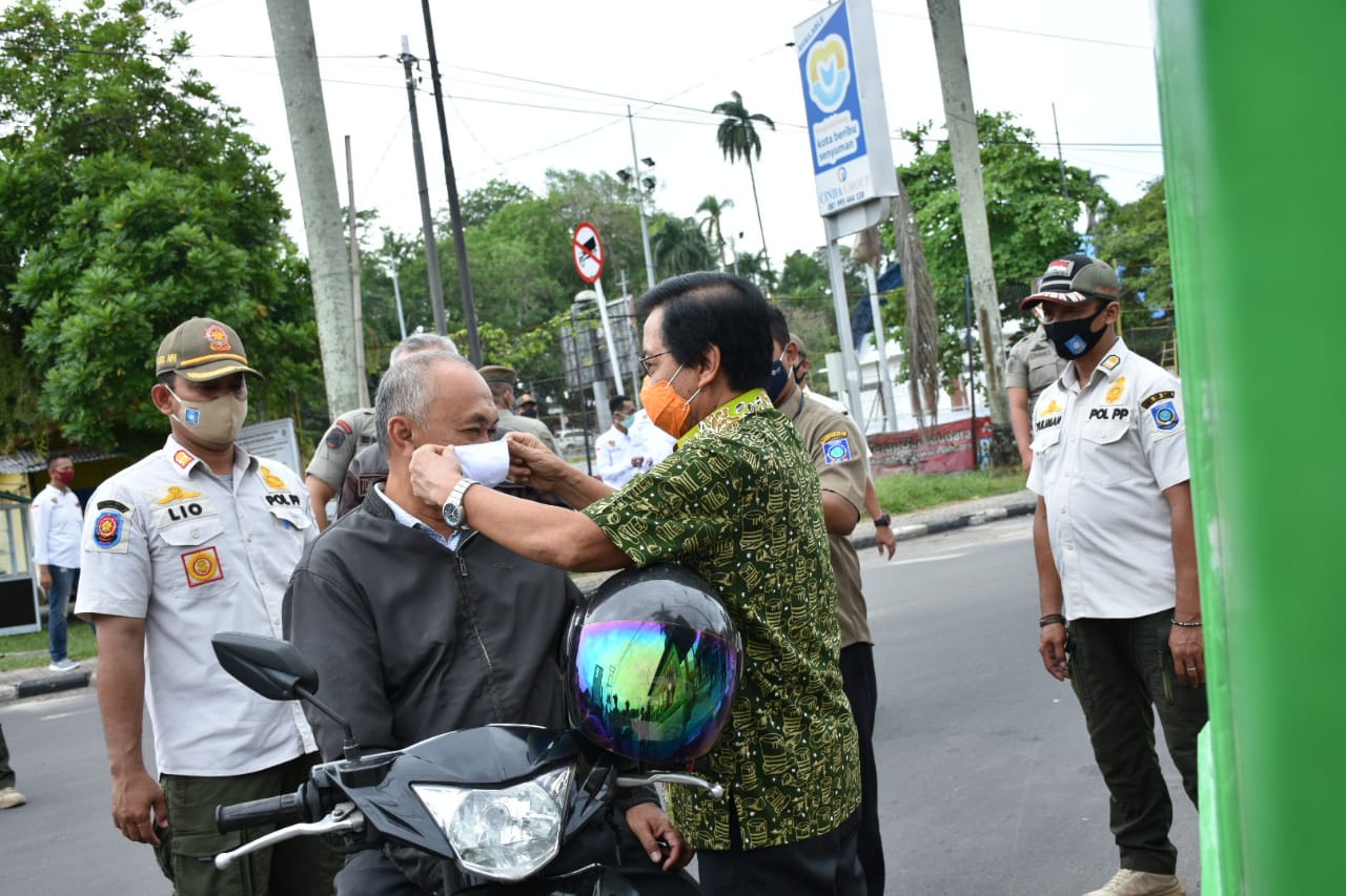  Satu juta masker untuk masyarakat Babel mulai di bagikan. 