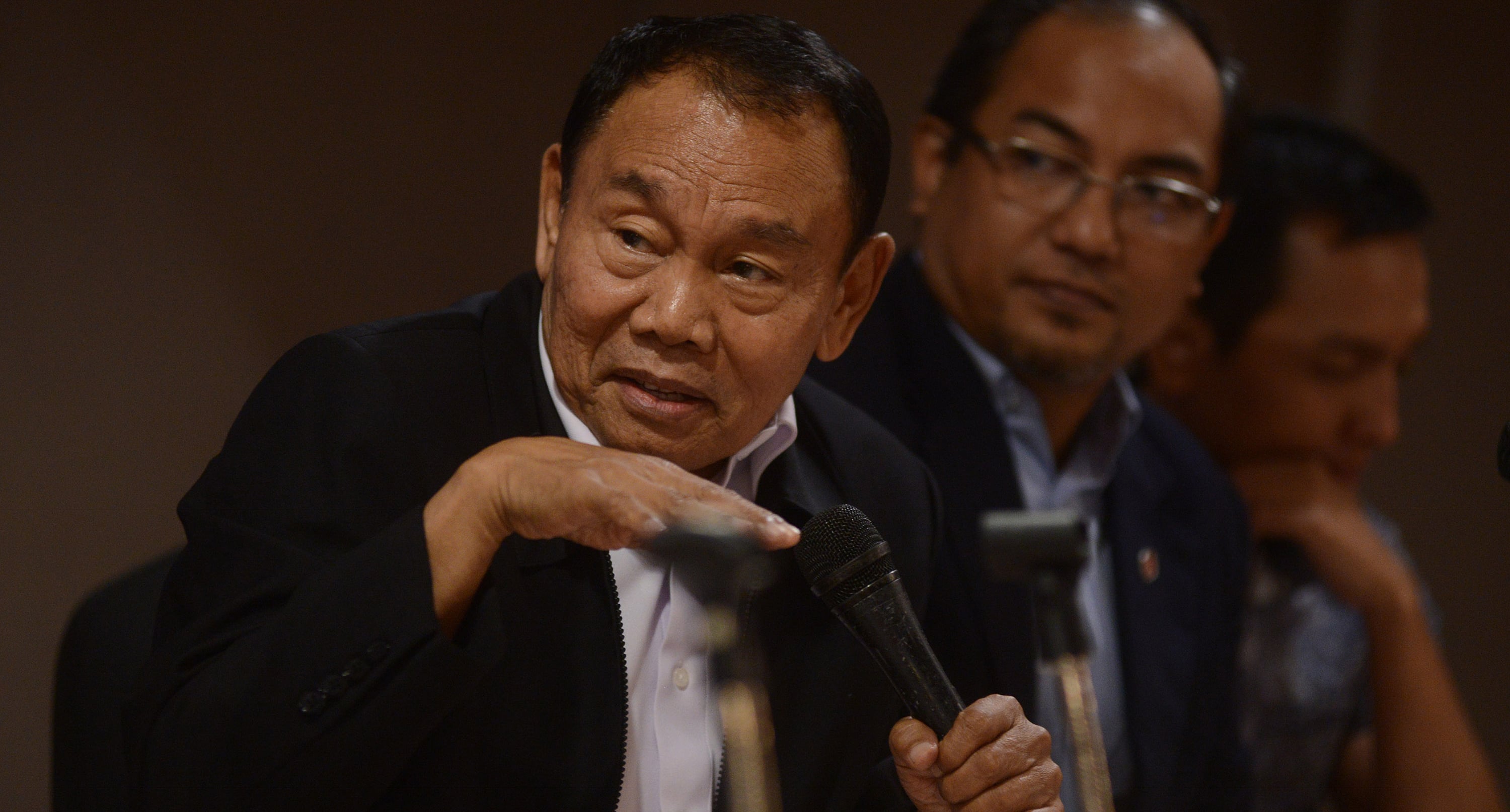 Mantan Kepala Badan Nasional Penanggulangan Teroris (BNPT) Ansyaad Mbai (kiri)