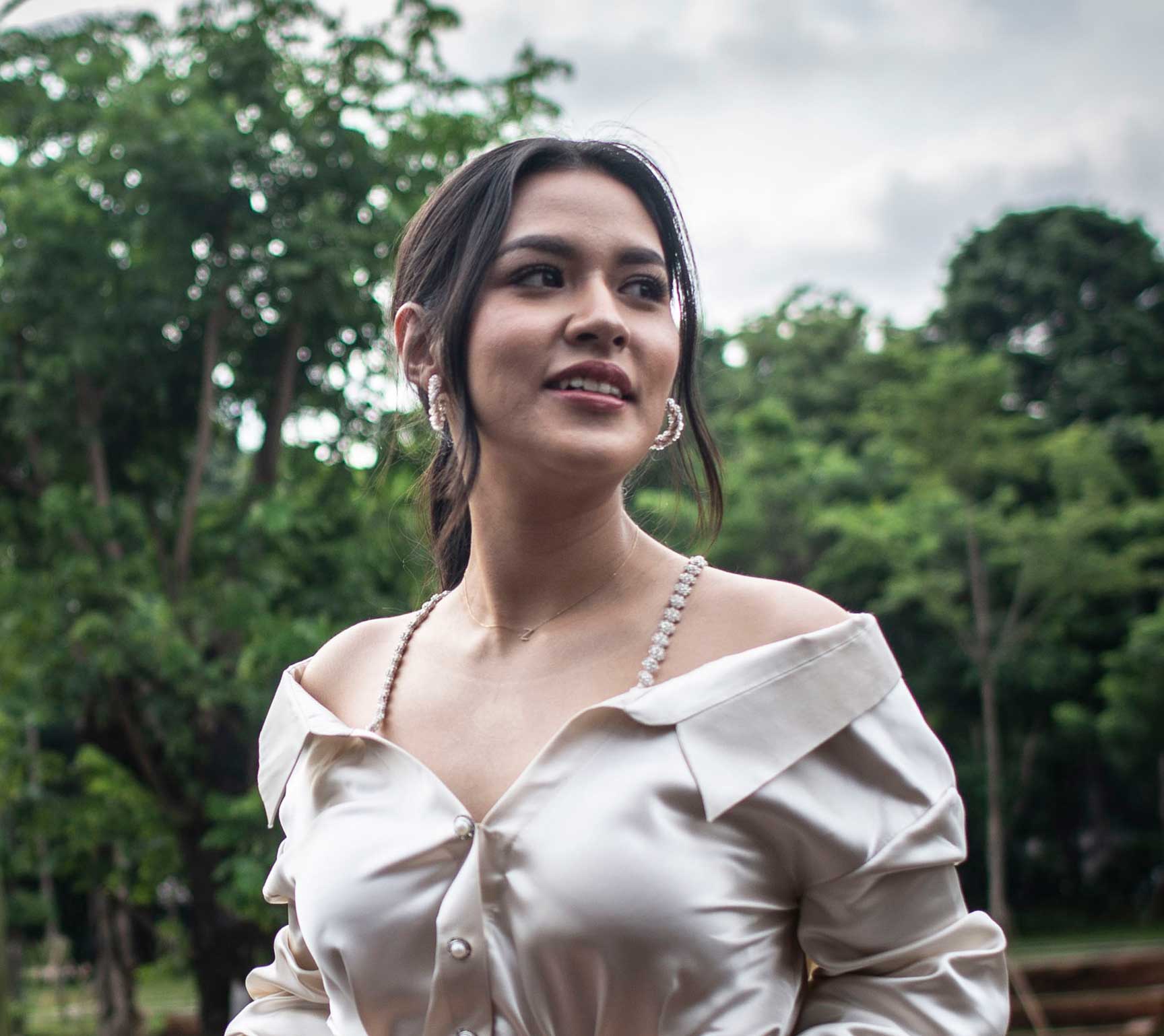 PENYANYI Raisa Andriana