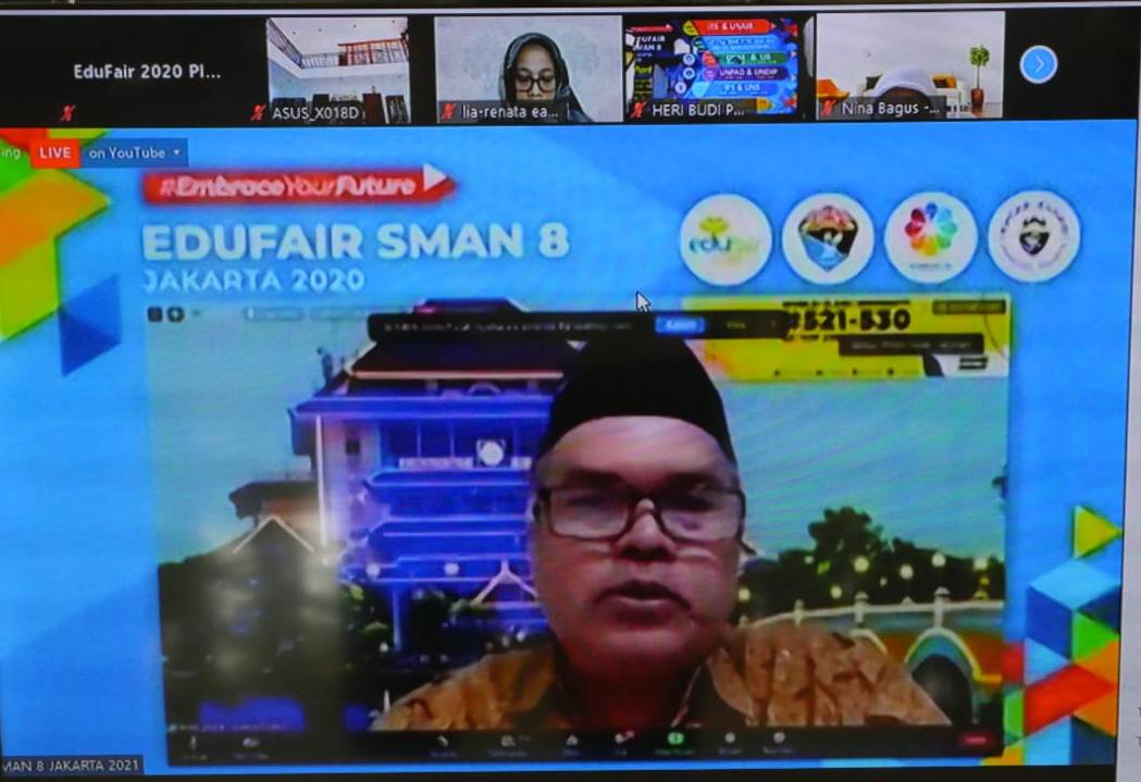 Ketua Pusat Penerimaan Mahasiswa Baru ( PPMB ) dan Dosen Fakultas Ekonomi dan Bisnis, Universitas Airlangga, Achmad Solihin.  