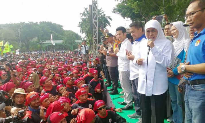 Ilustrasi Gubernur Khofifah bersama butuh di Jatim. 