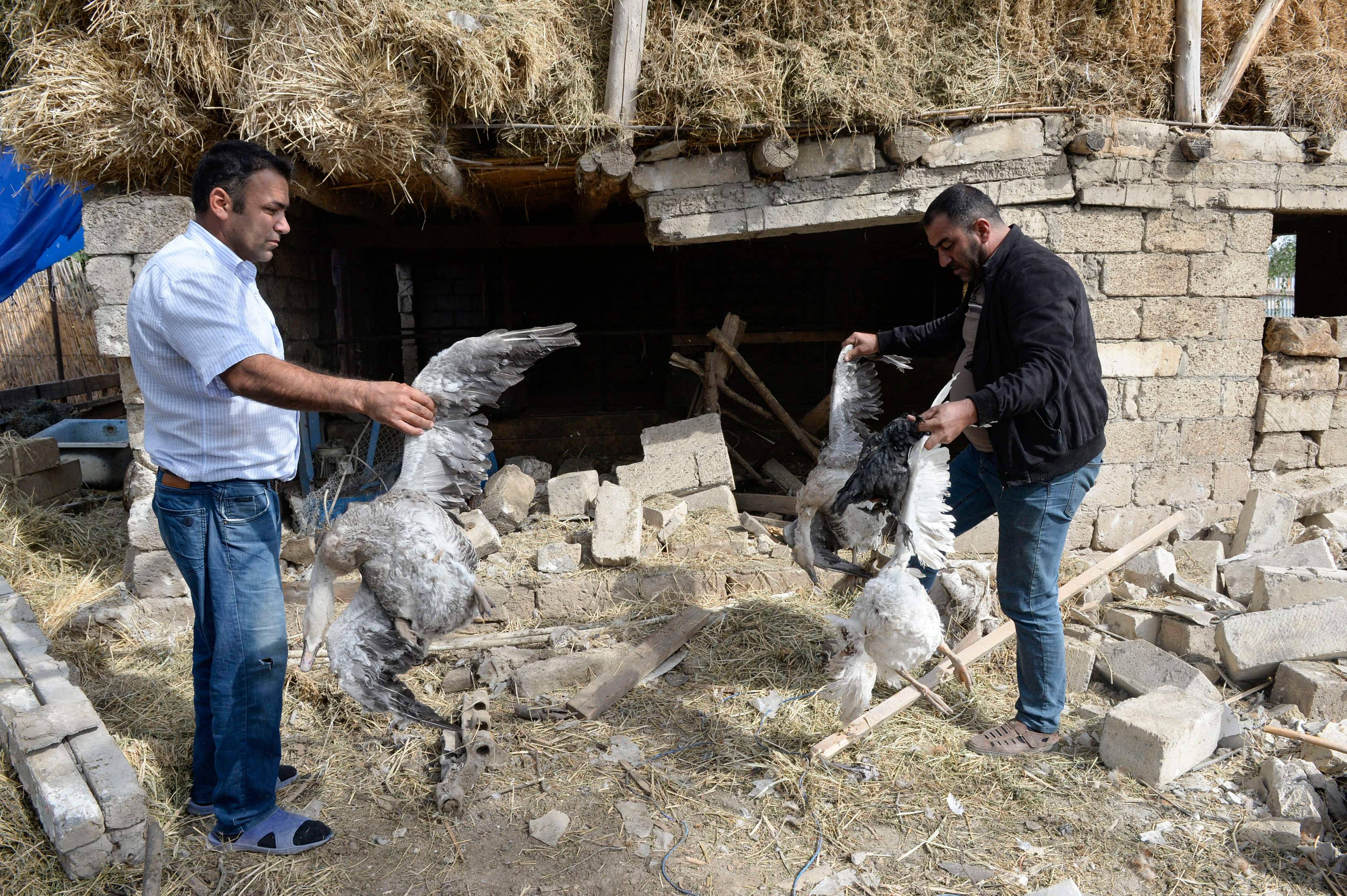 Rumah warga yang terdampak pertempuran antara Armenia dan Azerbaijan.