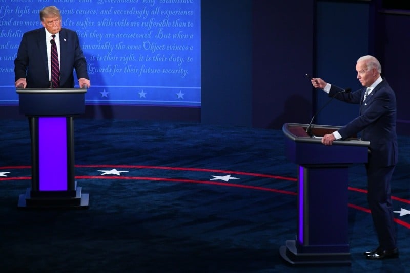 Joe Biden berhadapan dalam Debat Pertama Presiden AS Selasa 29 September. 