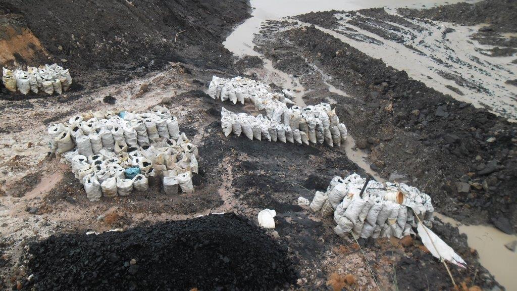 Aktivitas tambang batubara ilegal masih marak di Kalsel, termasuk tambang skala kecil milik masyarakat yang menggunakan karung atau manualan