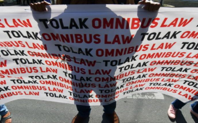 Ilustrasi - Unjuk Rasa Tolak Omnibus Law
