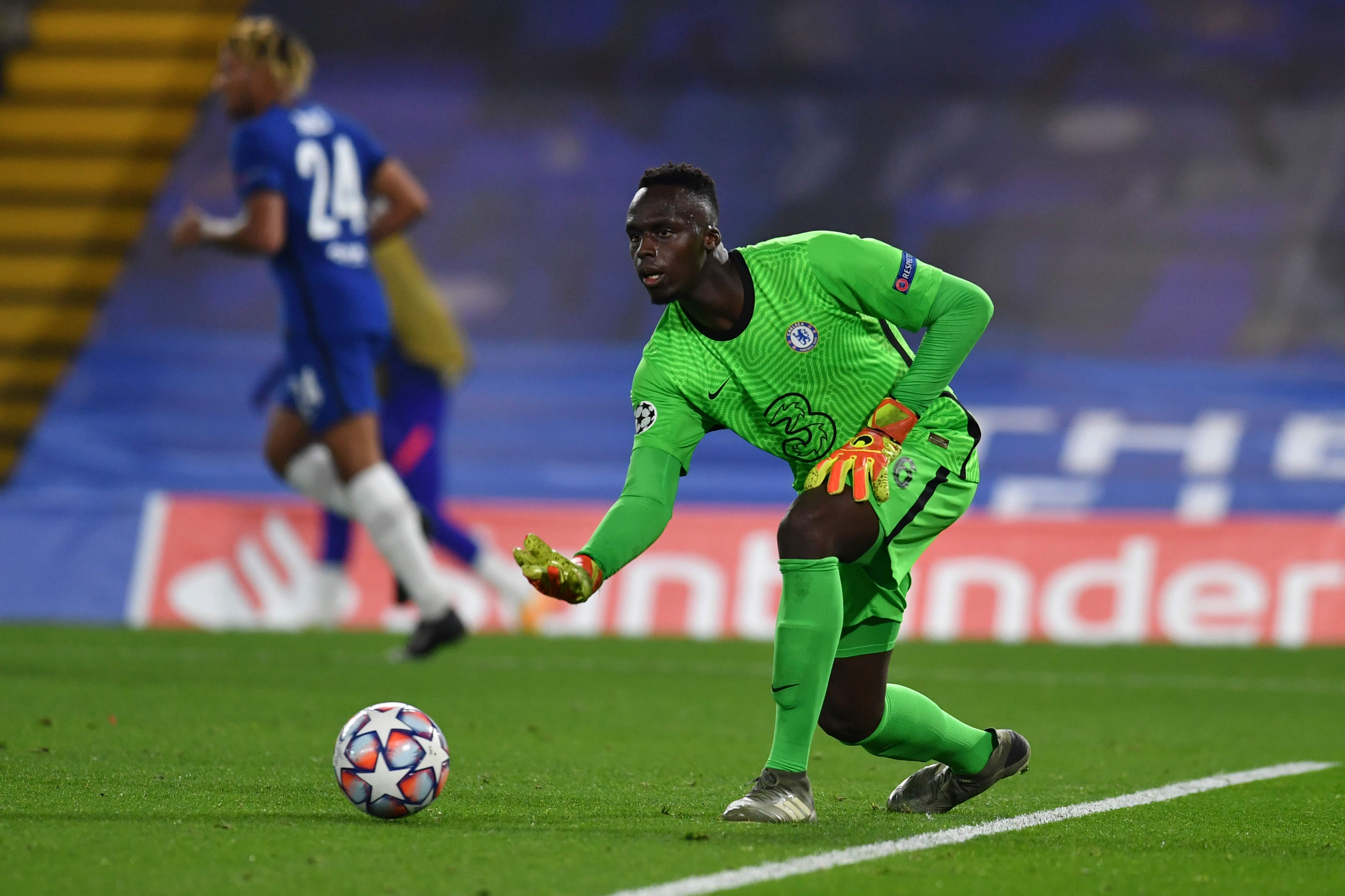 Penjaga gawang Chelsea Edouard Mendy
