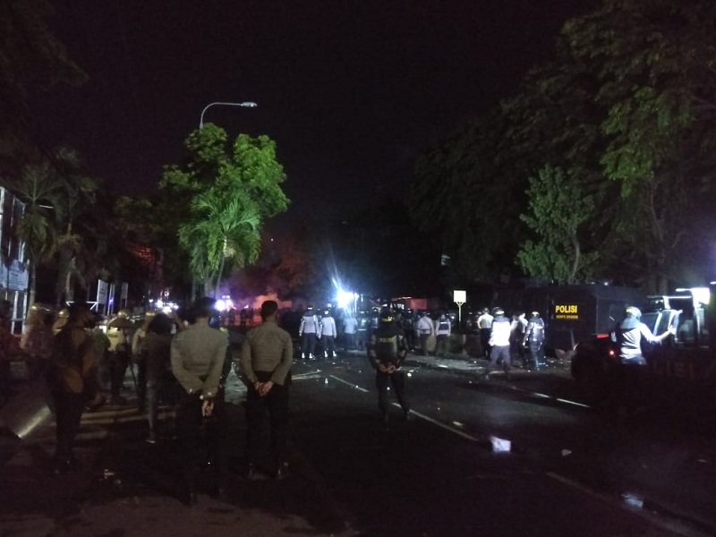 Demonstrasi menolak UU Cipta Kerja di Banten yang berakhir ricuh