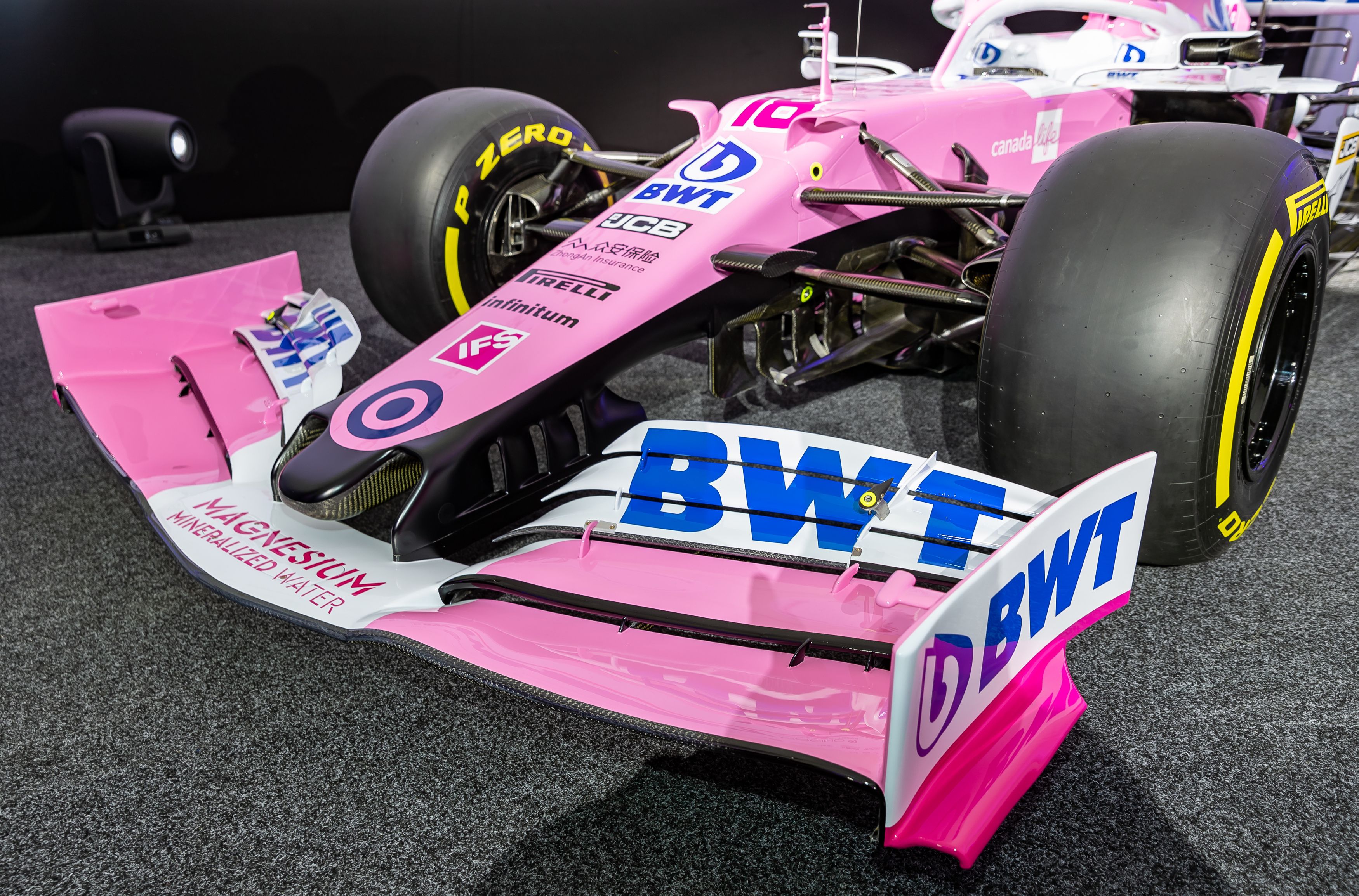 Mobil RP20 dijuluki Pink Mercedes menuai protes dan kini dilarang dipakai di ajang Formula 1