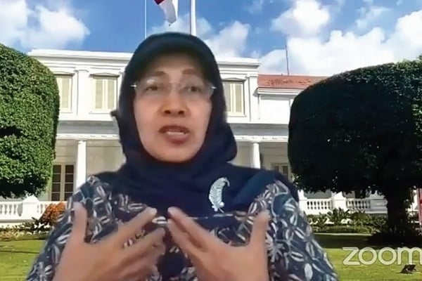 Tenaga Ahli Utama Kantor Staf Presiden RI, Siti Ruhaini Dzuhayatin, memberikan paparan dalam webinar dengan tema Moderasi beragama 