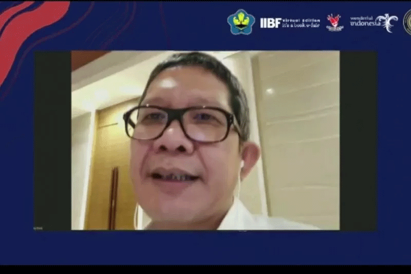 Staf Khusus Menteri Pariwisata dan Ekonomi Kreatif Bidang Digital dan Industri Kreatif, Ricky J Pesik, dalam peluncuran buku para pemenang 