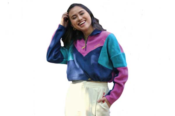 Penyanyi Andrea Turk 